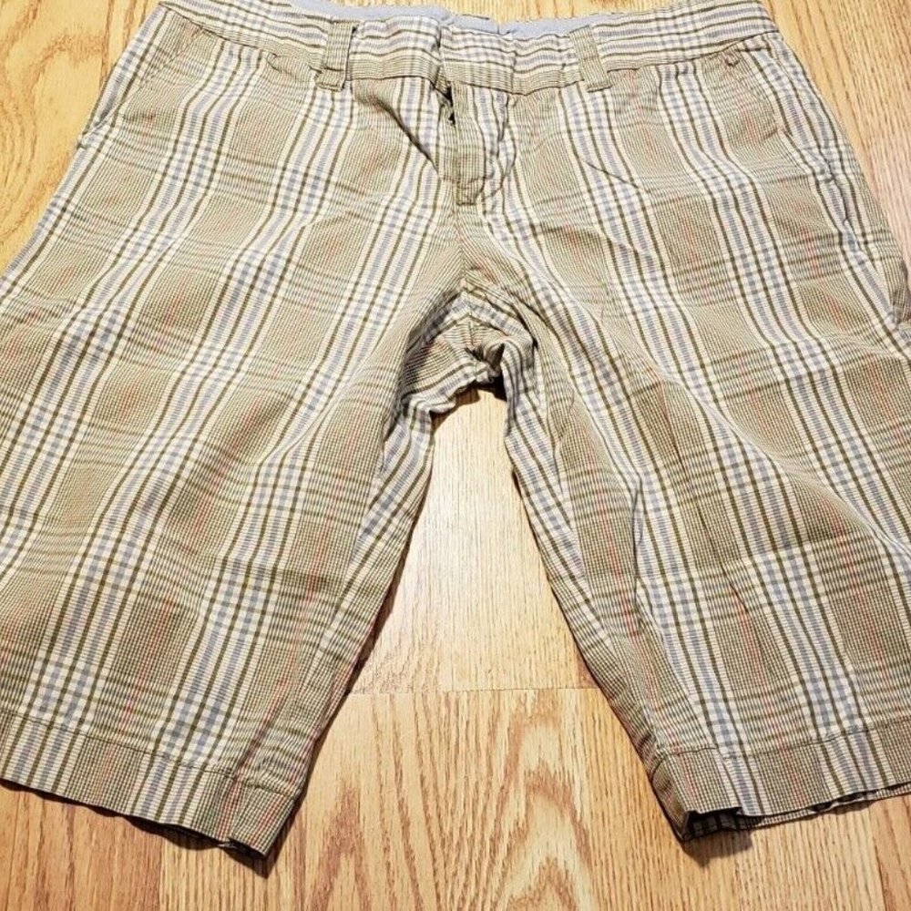American Eagle Outfitter's Women's Shorts Size: 4 Plaid